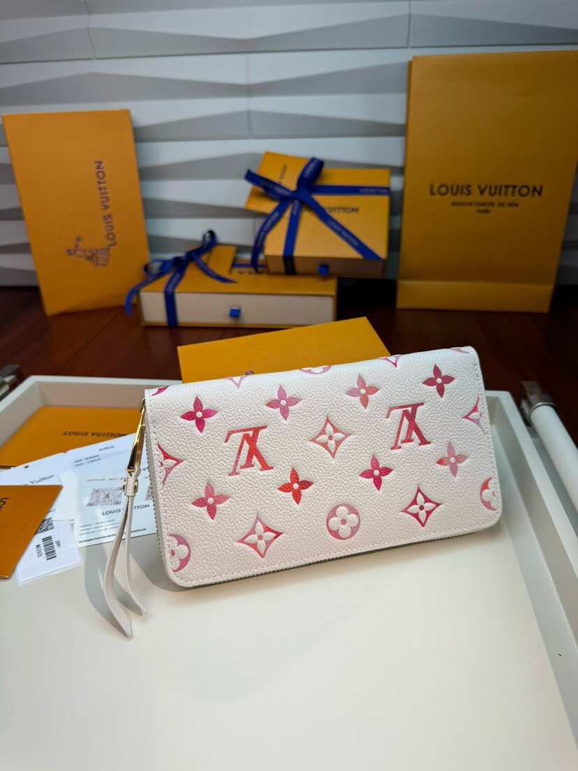 Louis Vuitton Monogram Sunrise Size 19.5*10.5*2.5cm