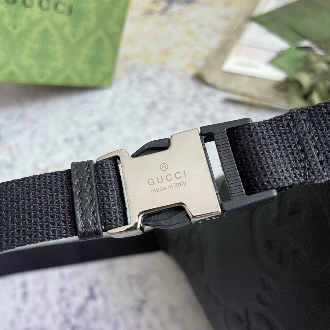 Gucci Men Shoulder Bags 2-Size