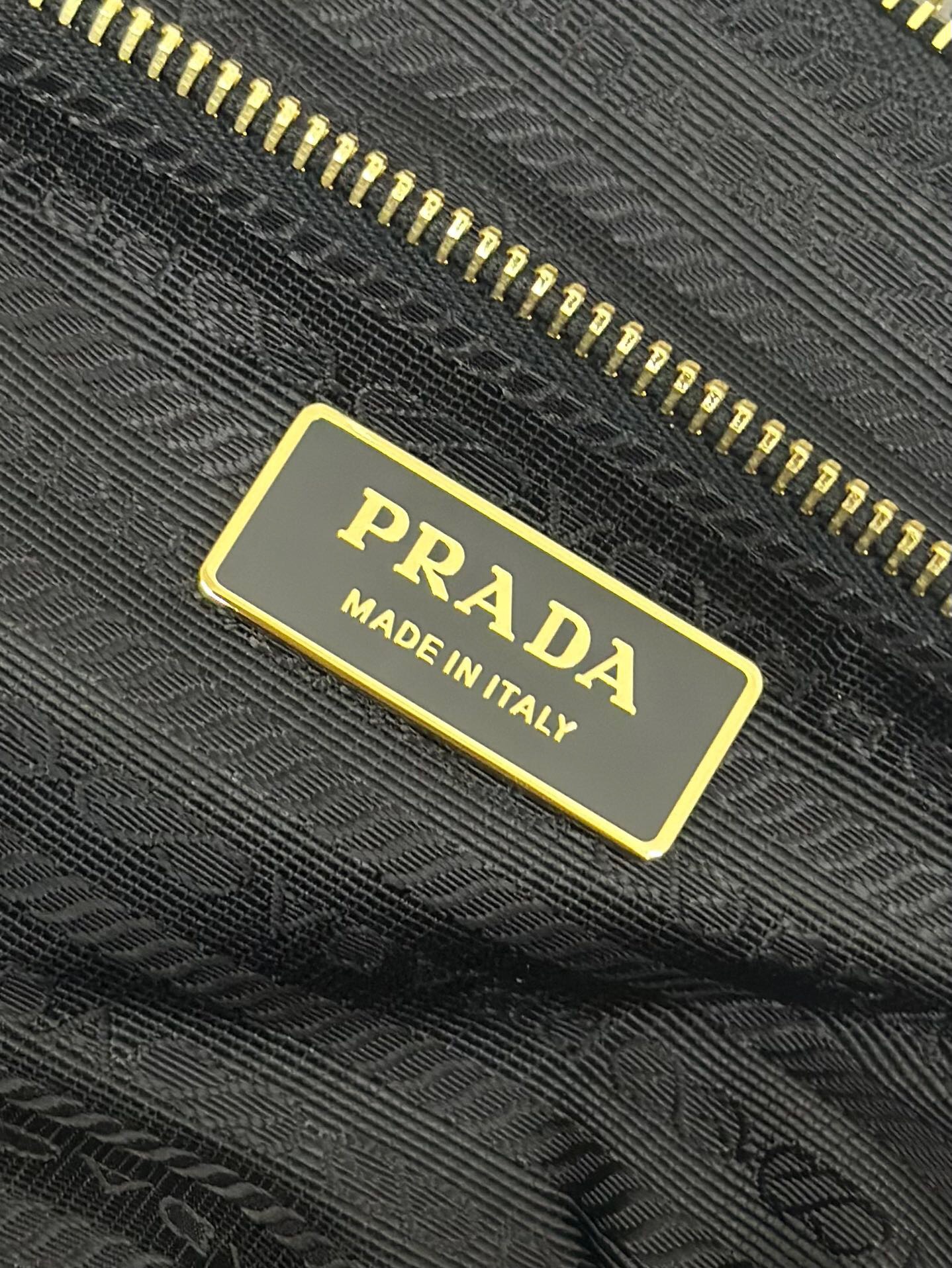 Prada 1BG467 Re-Edition 1995 Chaîne large Re-Nylon bag Size 35*25*9cm