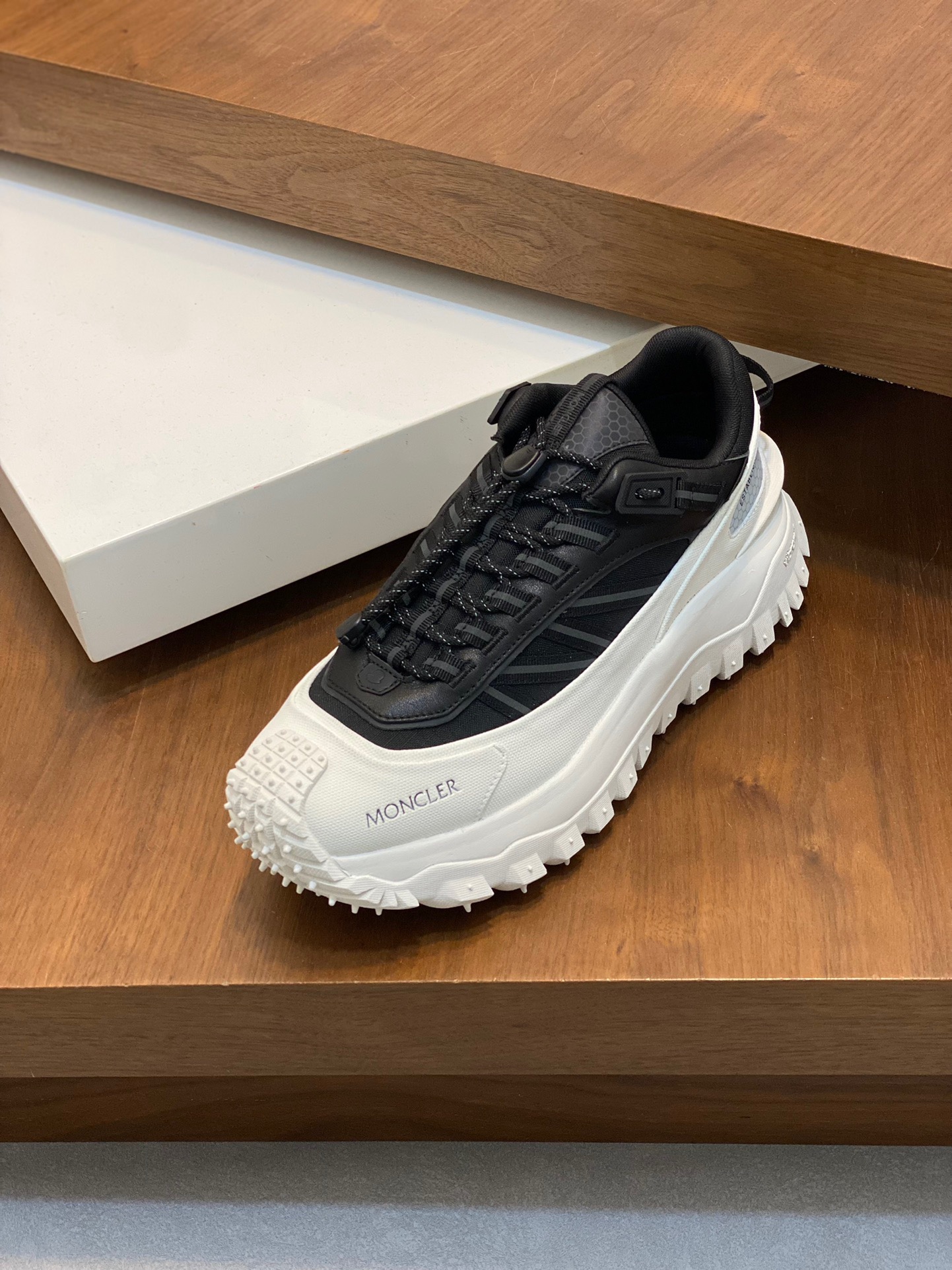 Moncler Trailgrip Gtx Sneaker Size 40-45