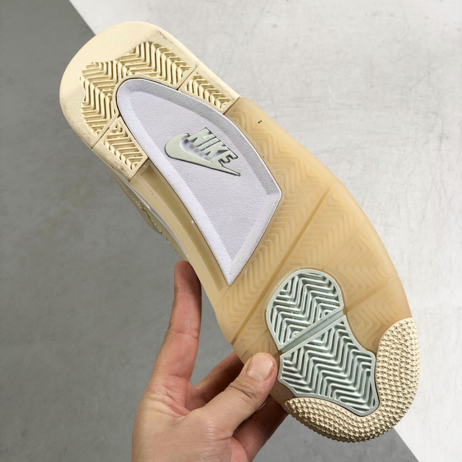 Nike Air Jordan 4 x OFF White Sneakers Shoes Gr. 36-46