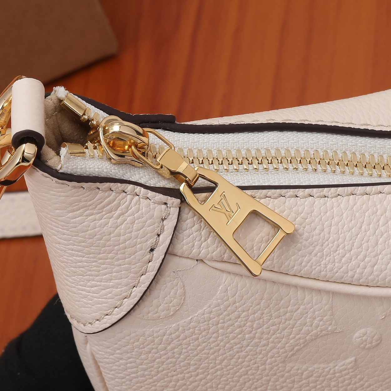 Louis Vuitton M46099 Bagatelle Women Bags Size 22*14*9cm