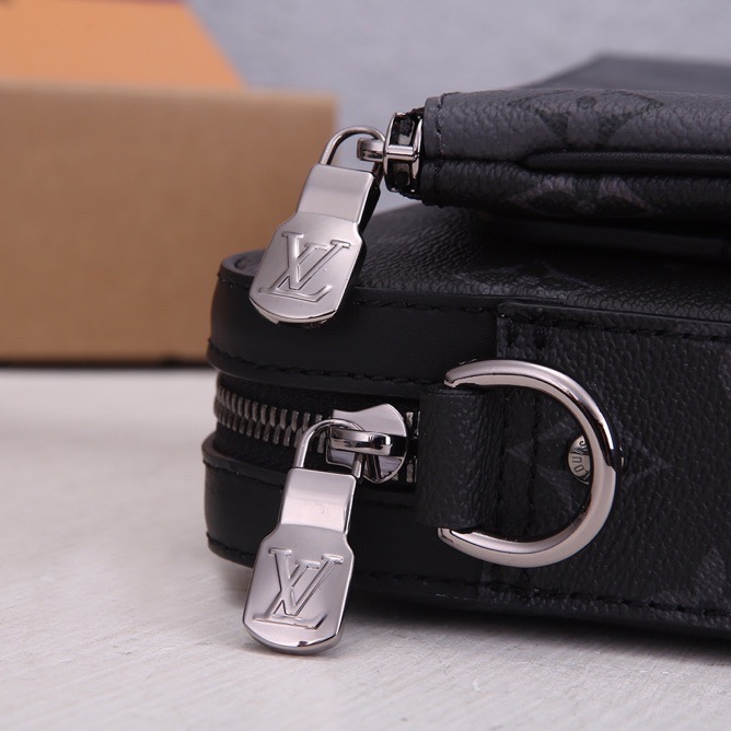 Louis Vuitton M69443 Trio Messenger Men Bags Size 25*18.5*7cm