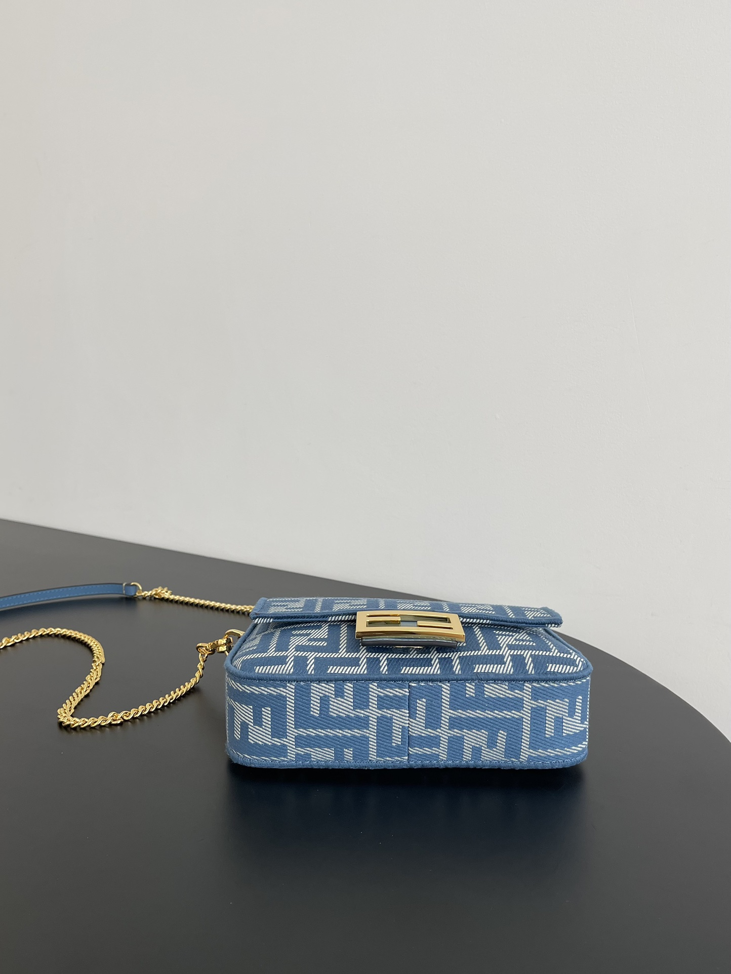 Fendi Baguette Shoulder Bags Small 19*10*4cm