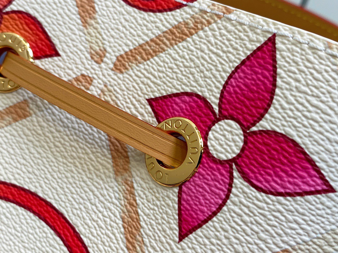 Louis Vuitton M25315 Néonoé BB Shoulder Bag Size 20*20*13cm