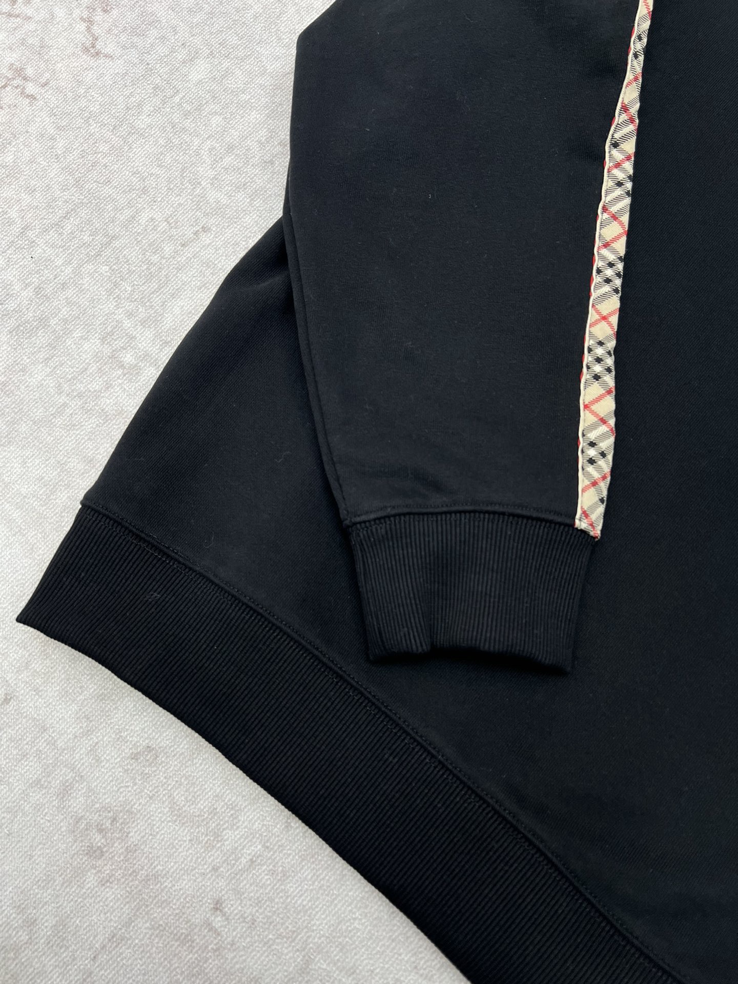 Burberry Unisex Sweatshirt Size S-XL