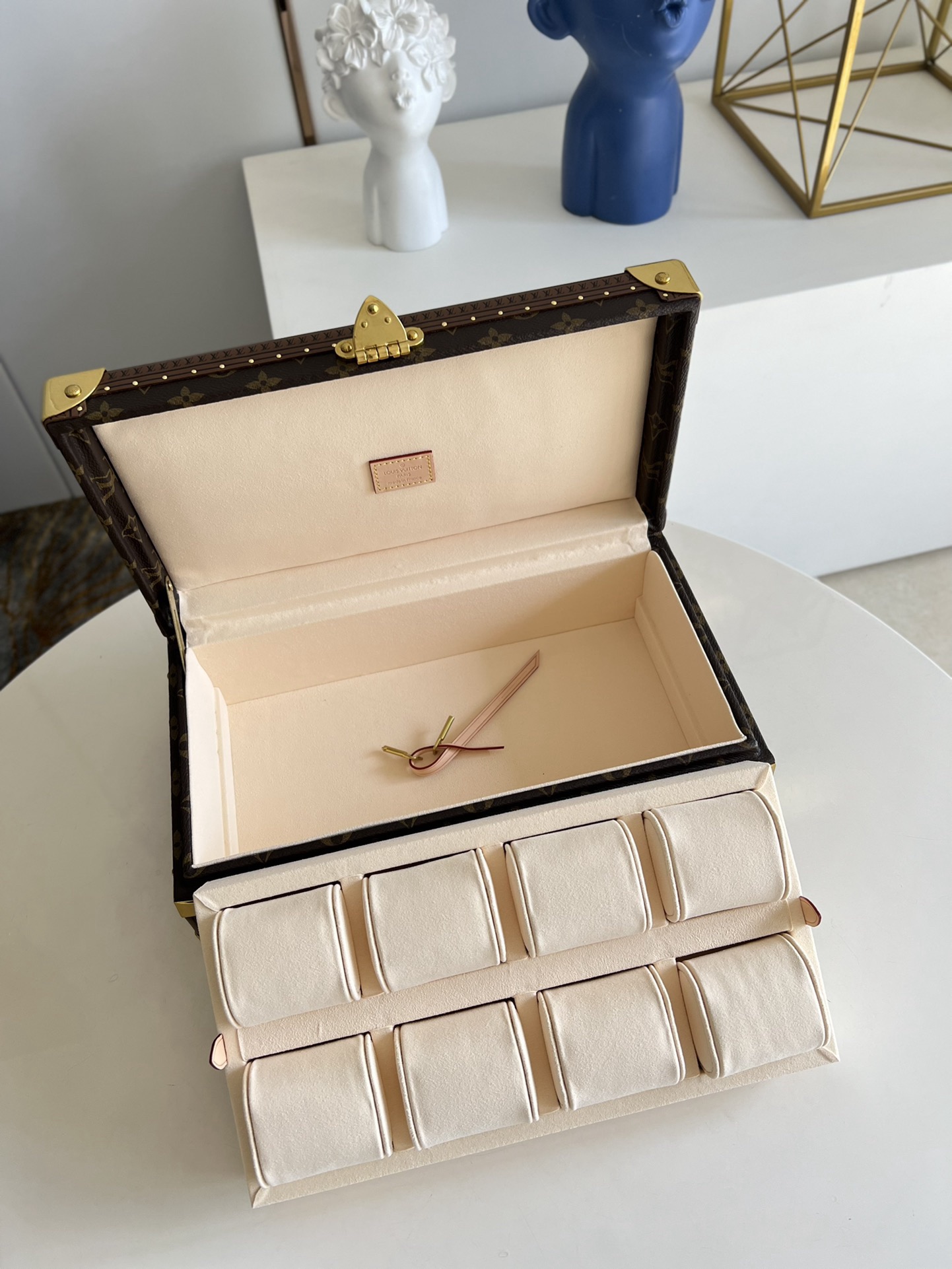 Louis Vuitton Der Garite Watch box Size 34*13*18