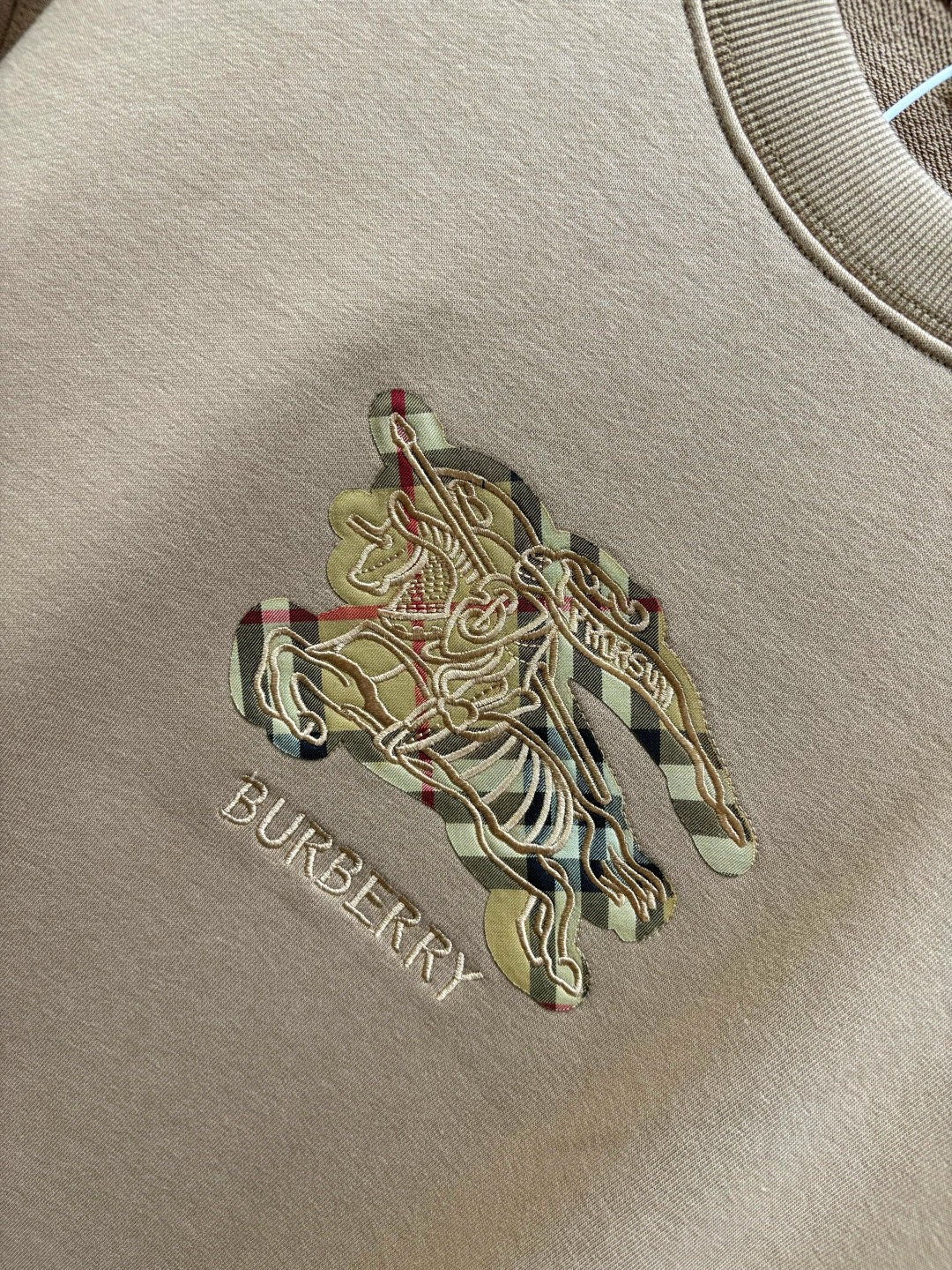 Burberry Unisex Sweatshirt Size S-XXL