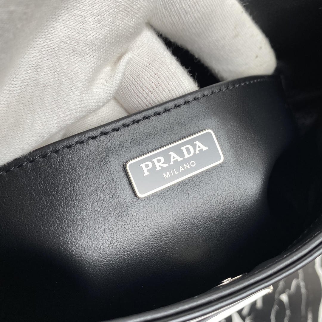 Prada 1BC499 Cleo Brushed Leather Shoulder Bags Size 27*22*6cm