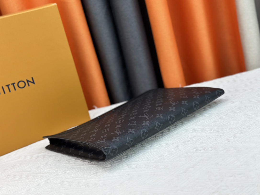 Louis Vuitton M82074 Pochette Jour Clutch Bags Size 35*25*2cm