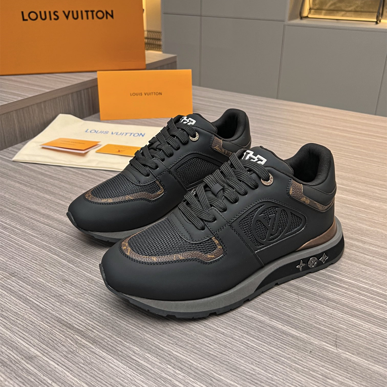 Louis Vuitton 2024ss Runaway Sneaker Size 40-46