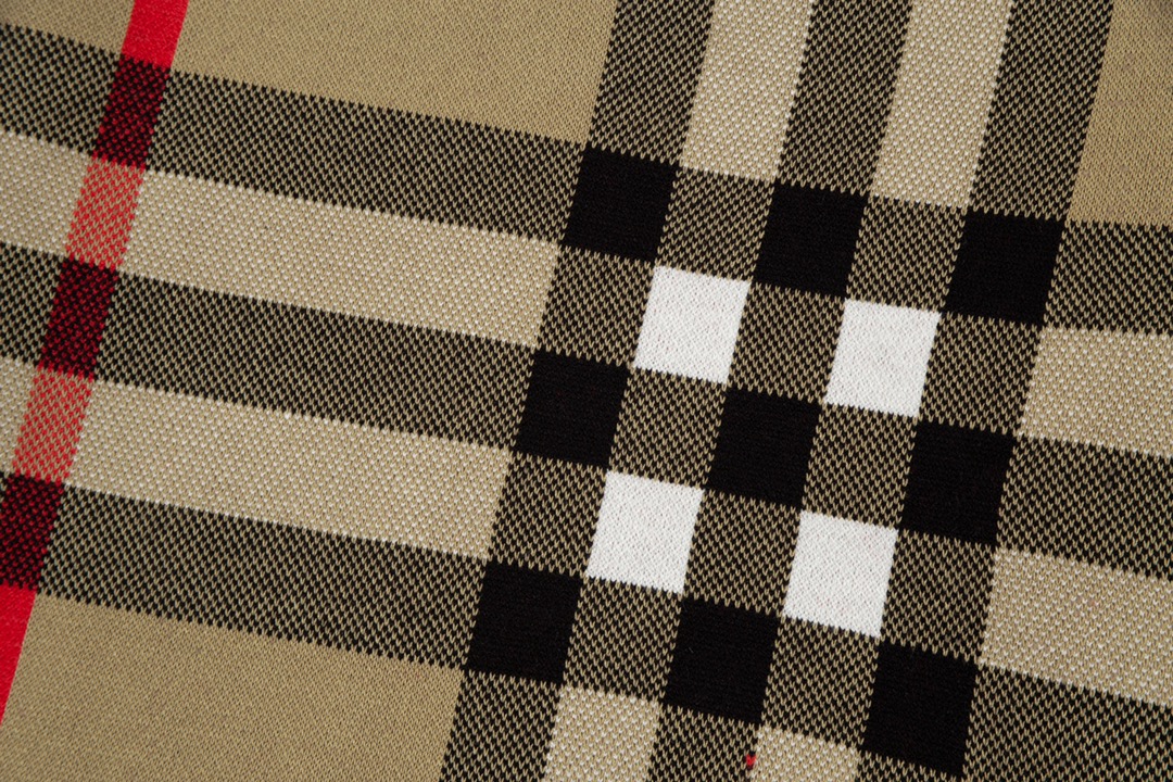 Burberry Unisex Sweatshirt Size S-XL