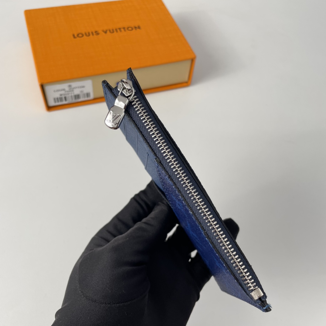 Louis Vuitton M64038 Card Holder Size 14*8cm