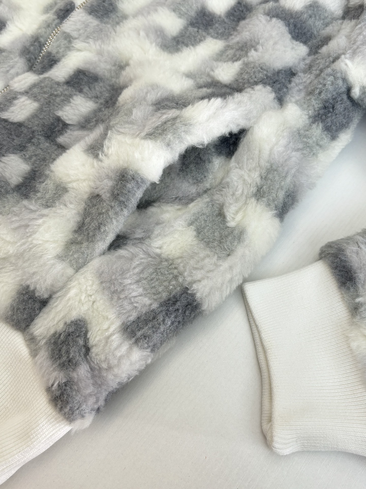 Louis Vuitton Unisex Jacket Size S-XL