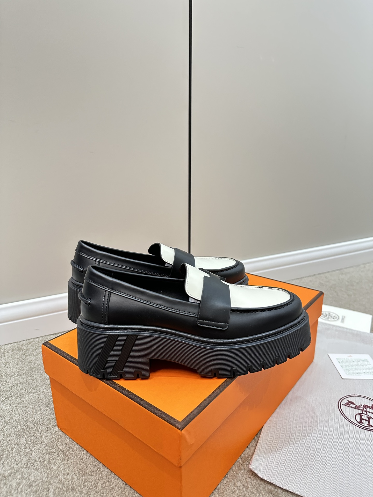 Hermes Women Loafers Size 36-40