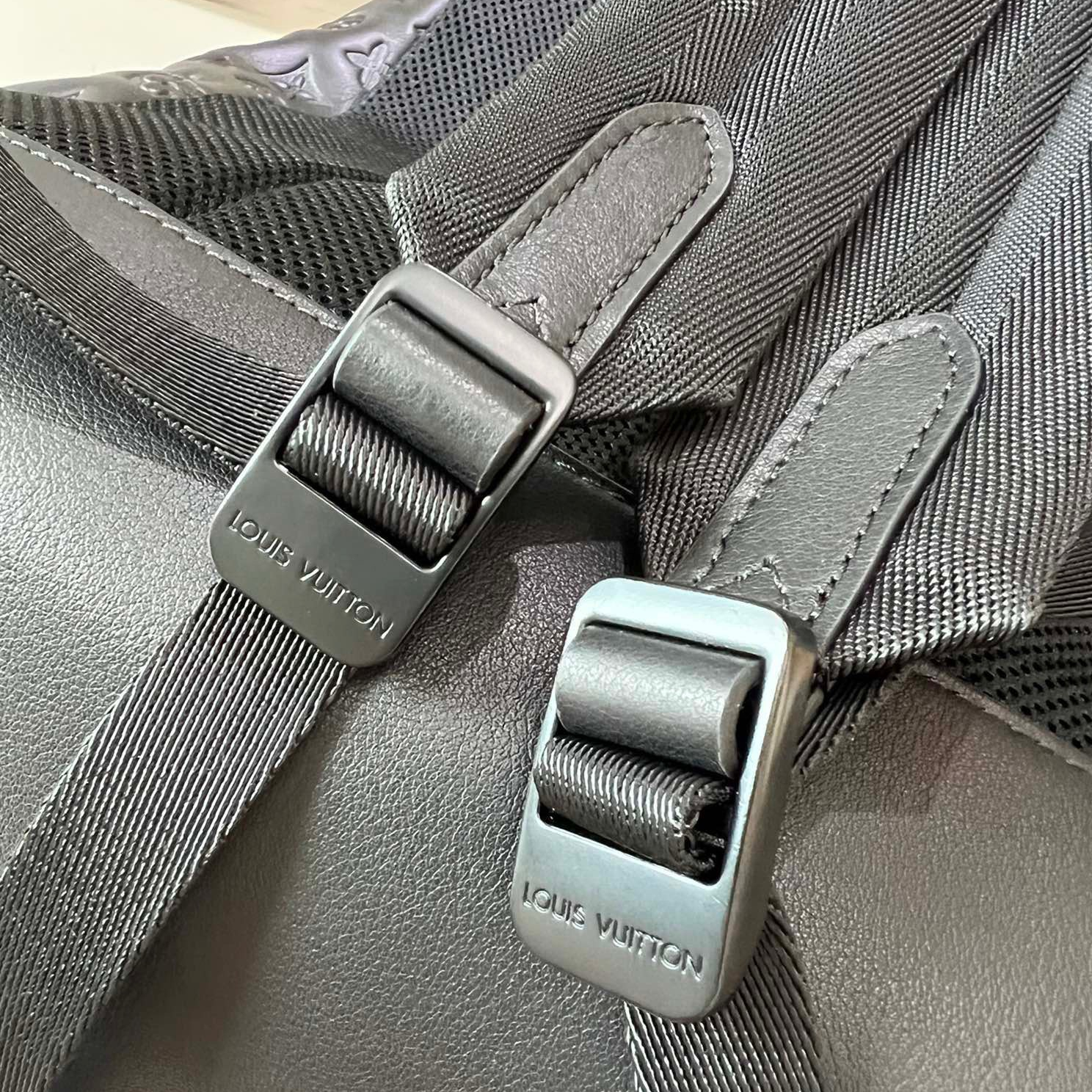 Louis Vuitton M46109 Racer Backpack Size 41*33*18cm