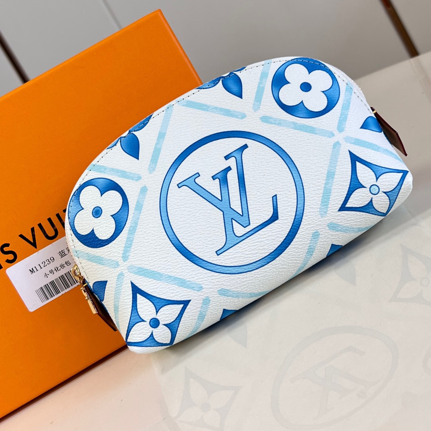 Louis Vuitton M11239 Pochette Cosmétique PM Size 19*12*6cm