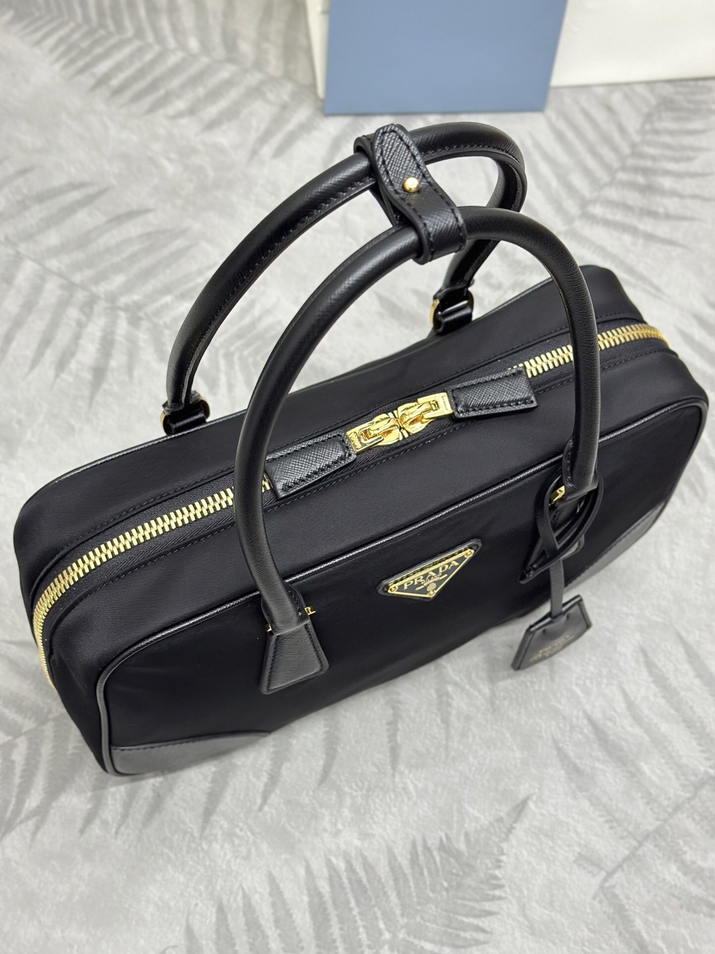 Prada 1BB115 Re-Edition 1978 Medium Re-Nylon Handbag Size 30*17.5*9cm