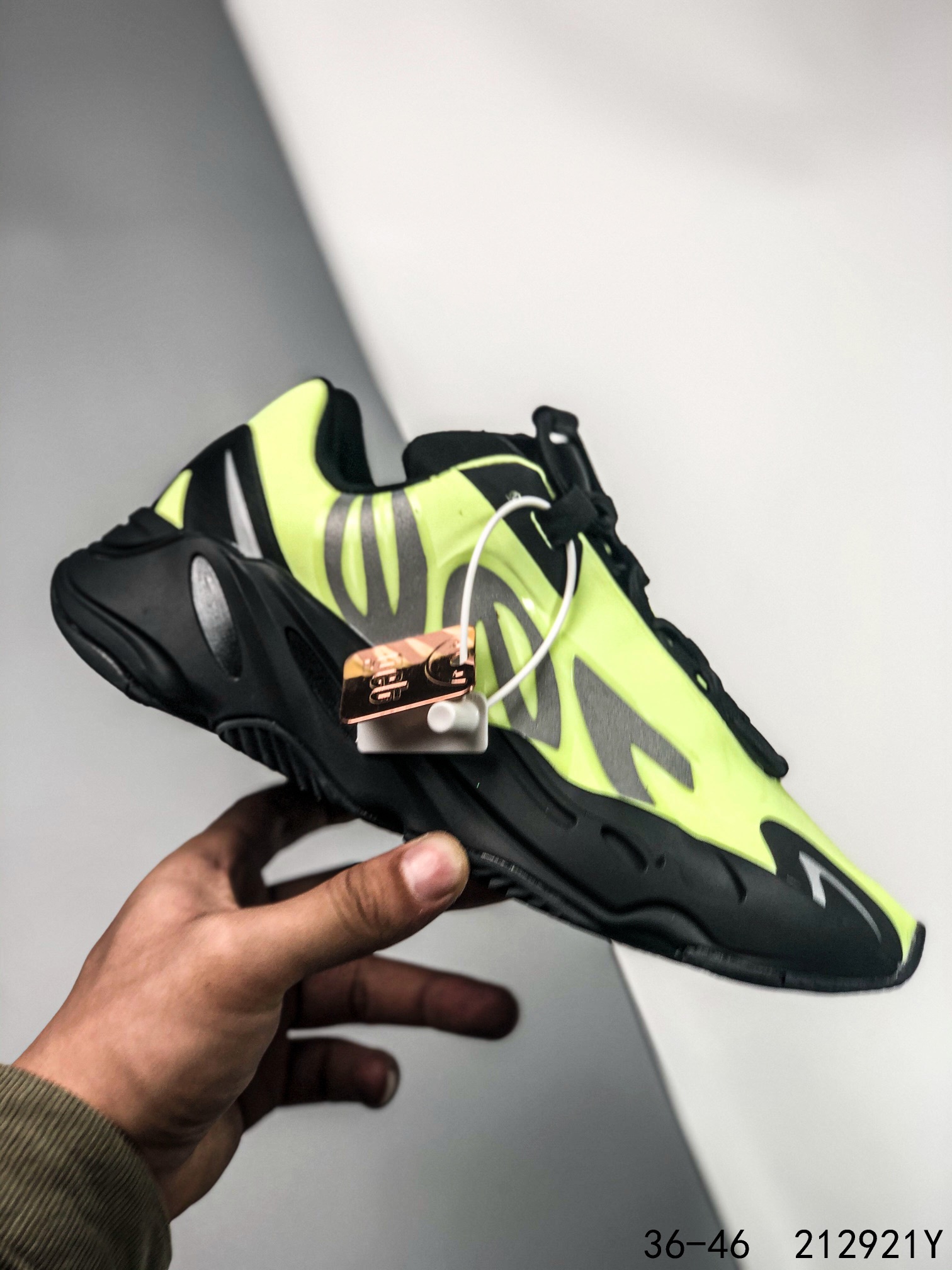 Yeezy 700 V2 Mens/Women's Sneakers Shoes 36 - 46