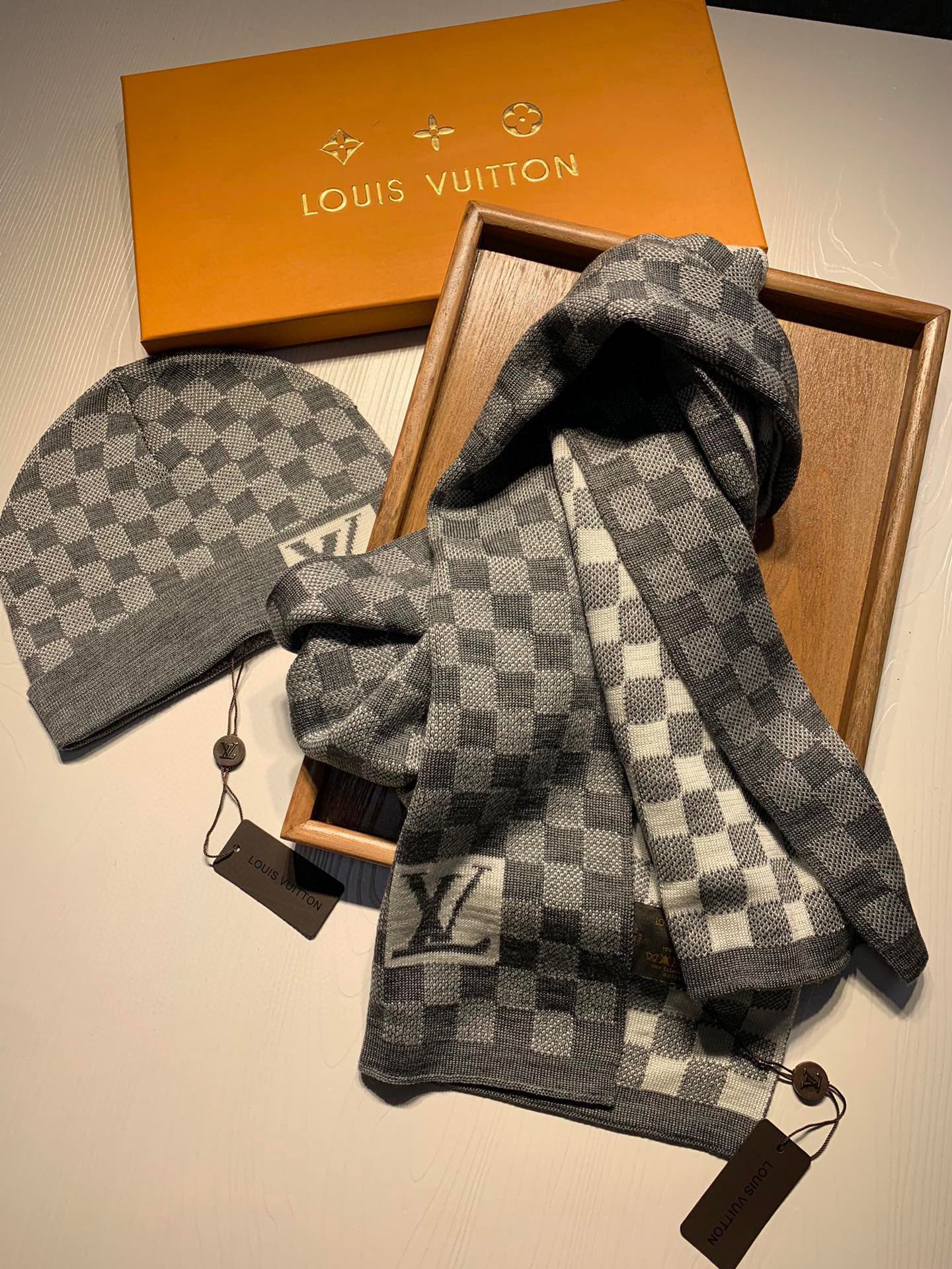 Louis Vuitton Knitted Hat+Scarf