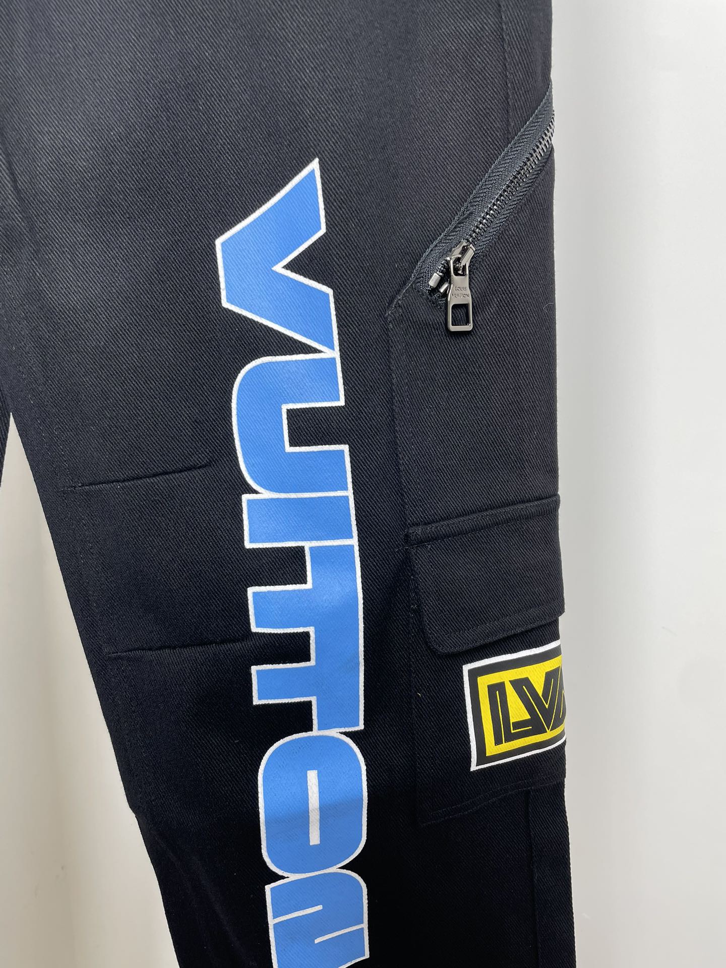 Louis Vuitton Unisex Jeans Size S-XL