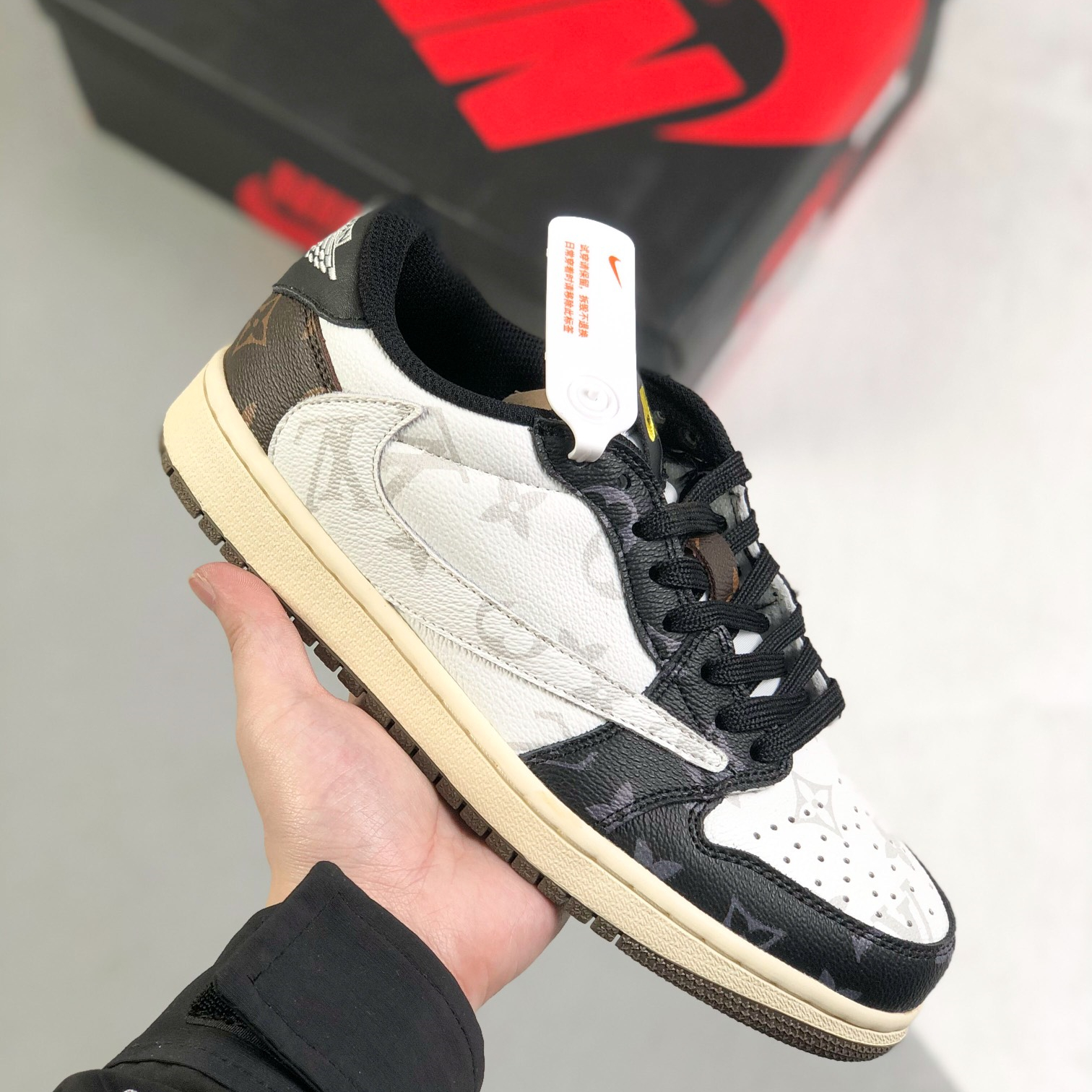 Nike Air Jordan 1 x Travis Scott Low Top Sneaker Shoes Gr. 36-46