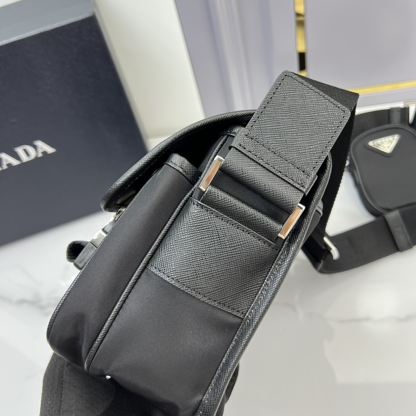 Prada 2VD034 Re-Nylon and Saffiano Leather Shoulder Bags Size 22*16*8.5cm