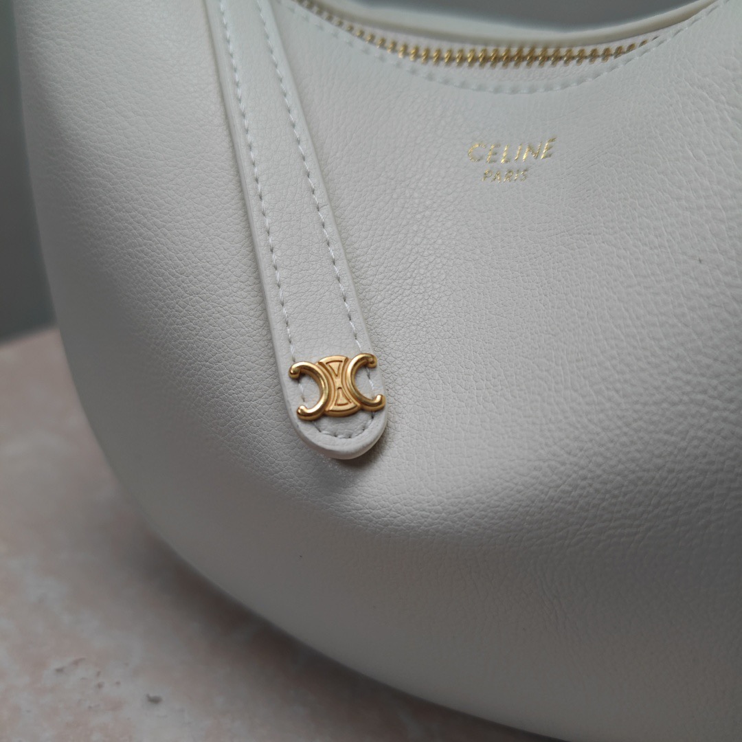 Celine 25ss Lulu Shoulder Bags Size 24*21*5cm