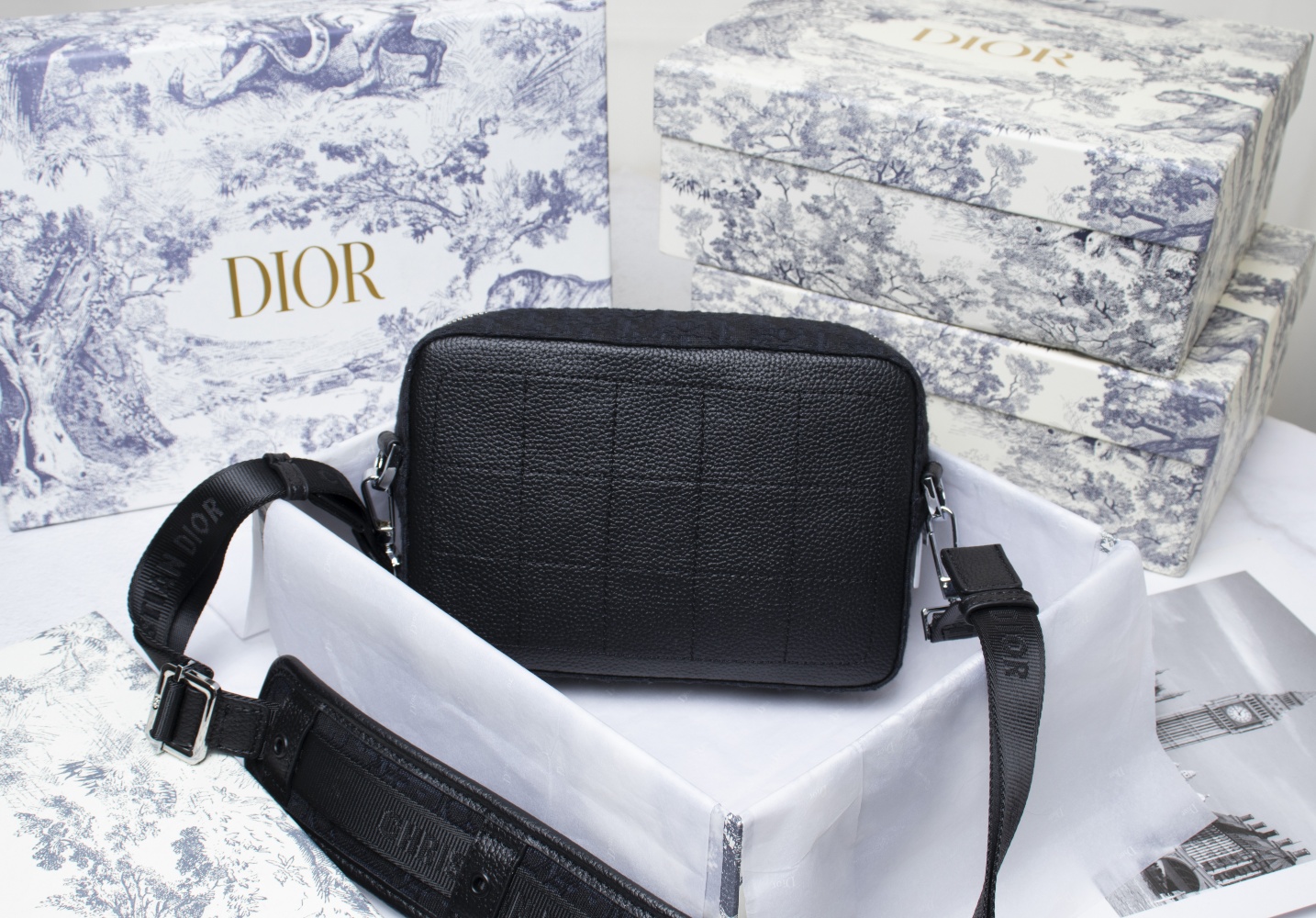 Dior Mens Shoulder Bags 22*15*5cm