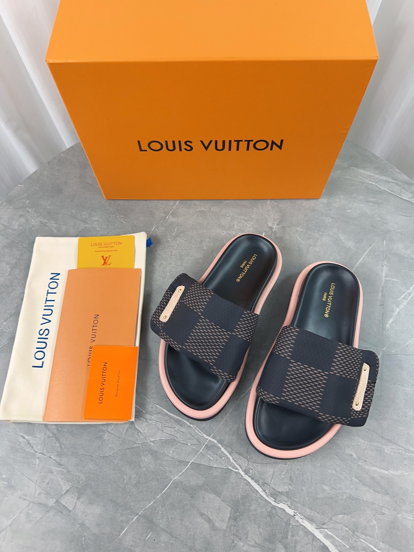 Louis Vuitton 2024ss Pool Pillow Comfort Slippers Size 36-45