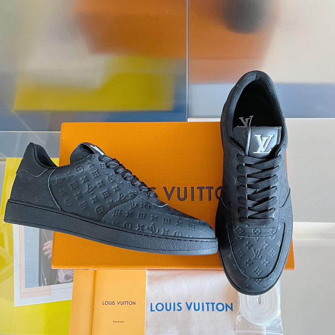 Louis Vuitton Rivoli Sneaker Size 39-45 2-Color