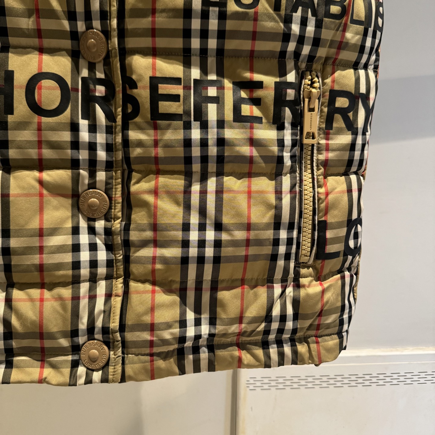 Burberry Unisex Winter Vest Size S-XL