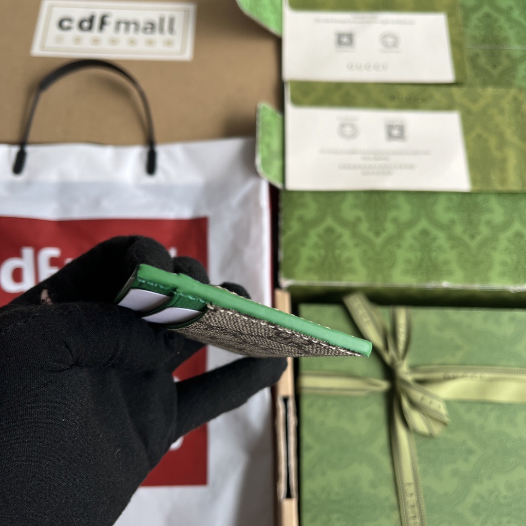 Gucci Kartenetui Mit GG Detail Size 11*7cm