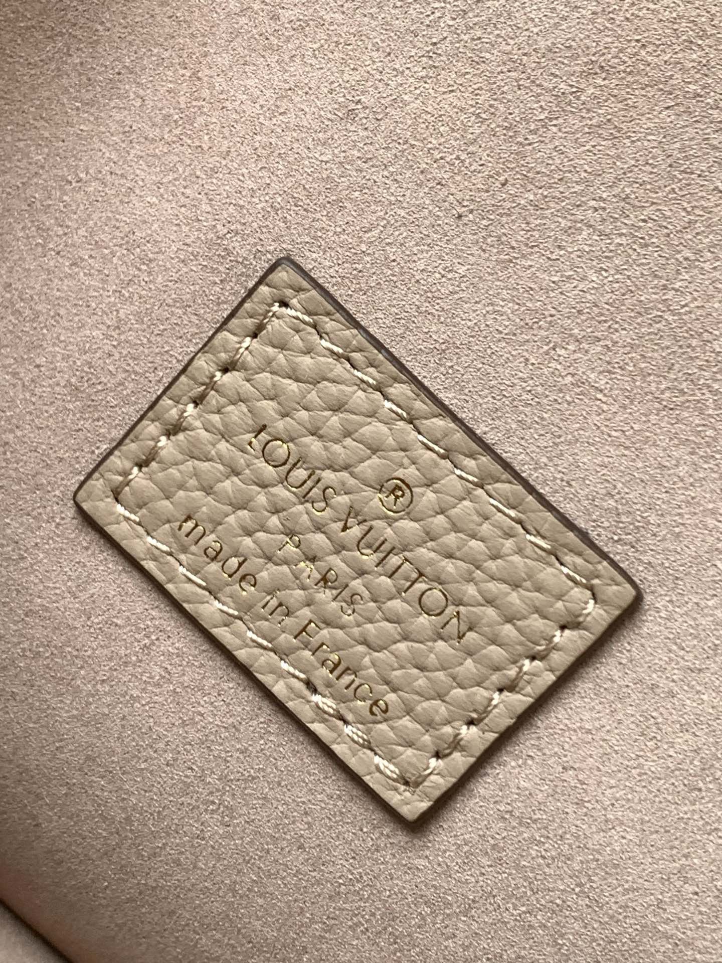 Louis Vuitton M83300 Nano Diane Women Shoulder Bags Size 19*10.5*6cm