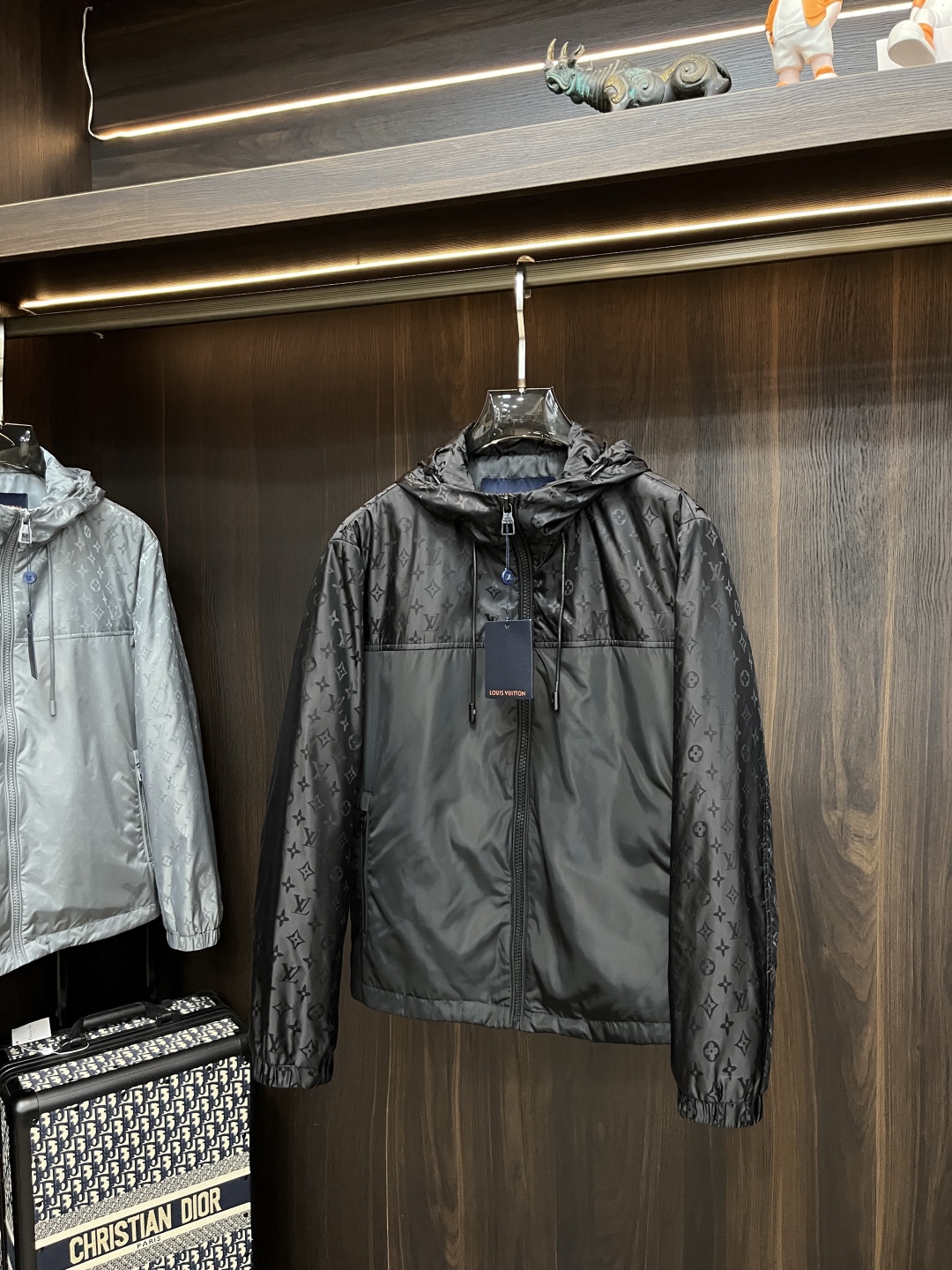 Louis Vuitton Unisex Jacket Size M-XXXL