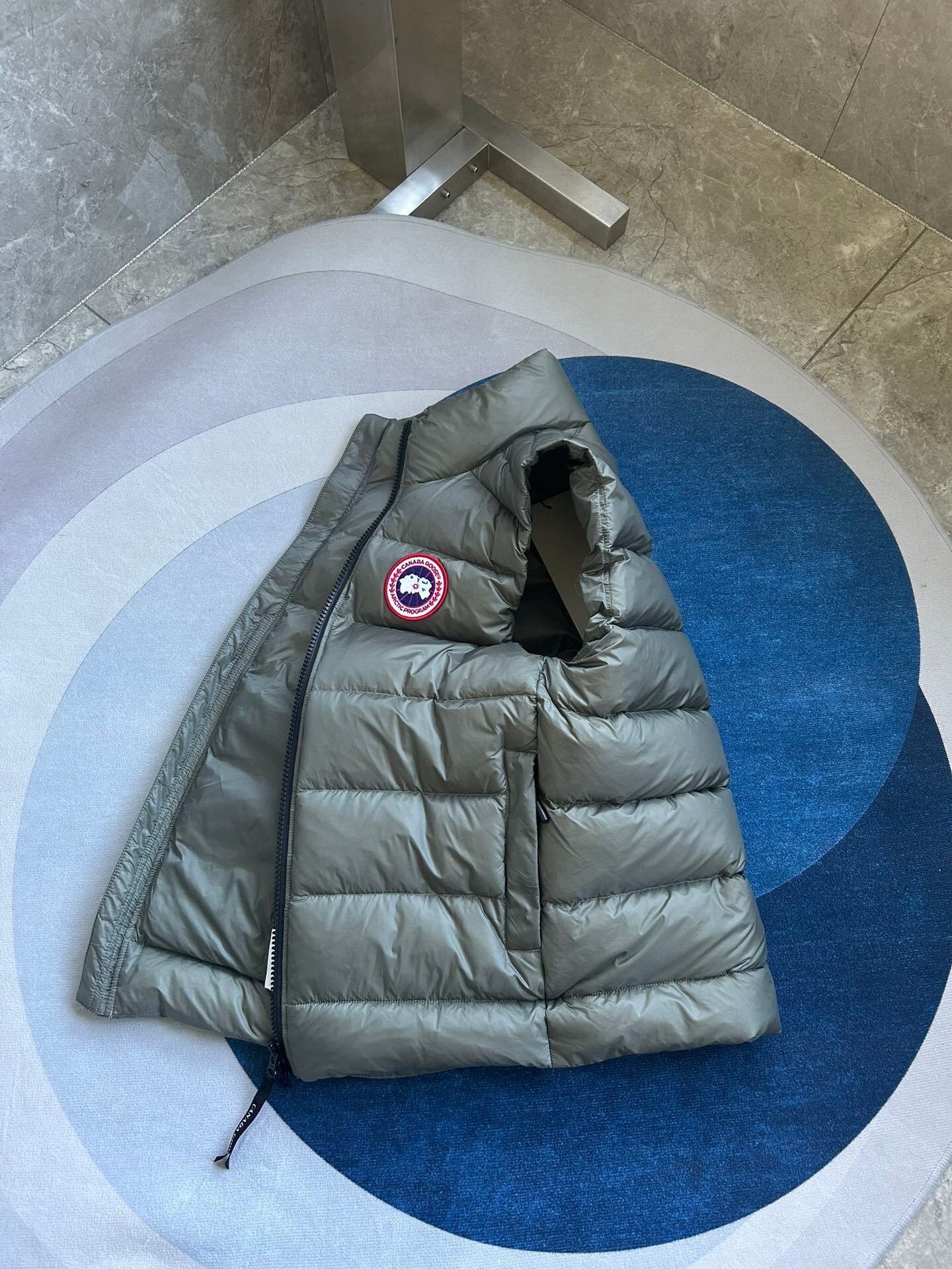 Canada Goose E2229 Crofton Vest-WD Men Winter Vest Size S-XXL
