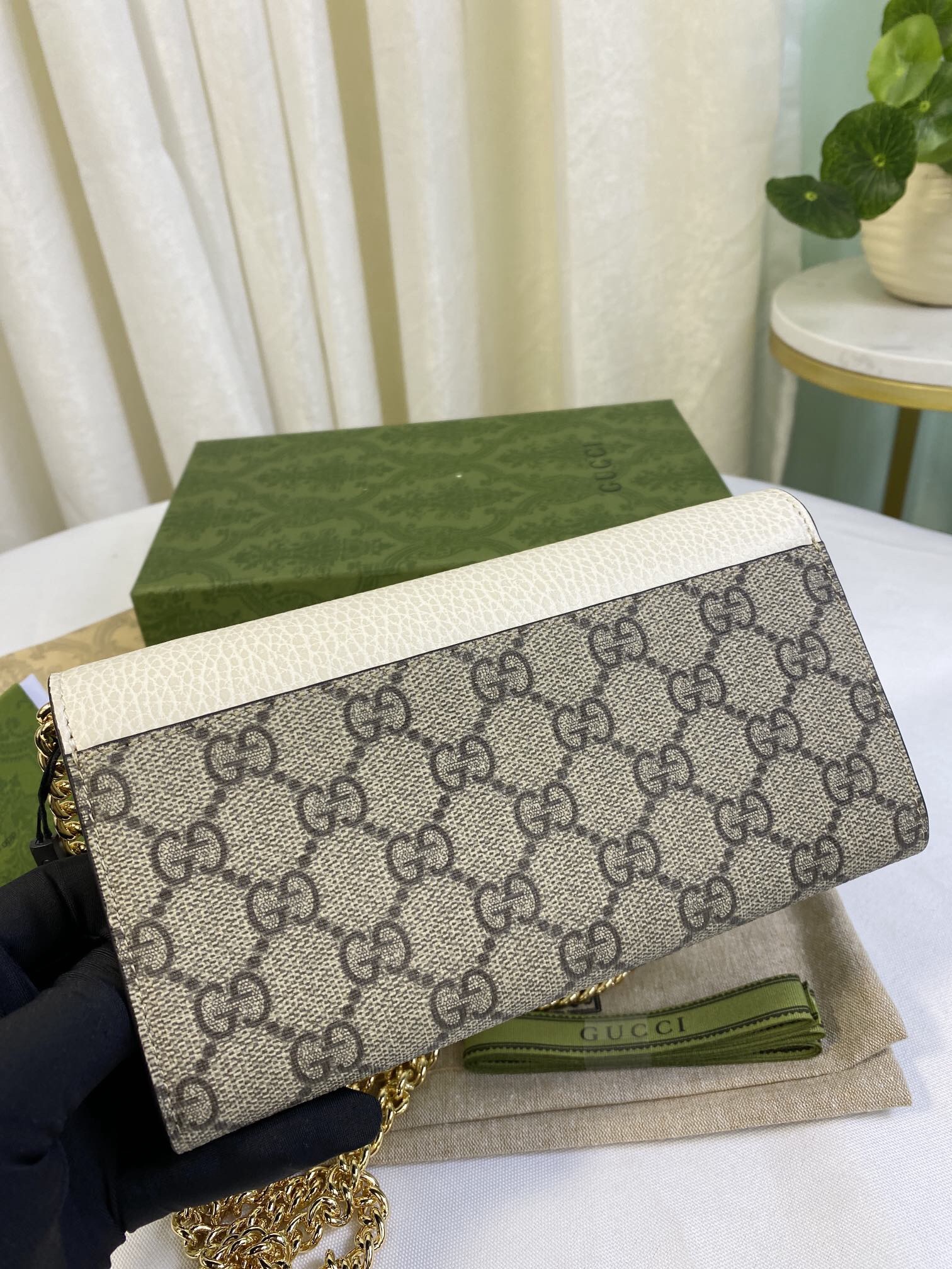 Gucci Chain Shoulder Bags Size 19*10*3cm