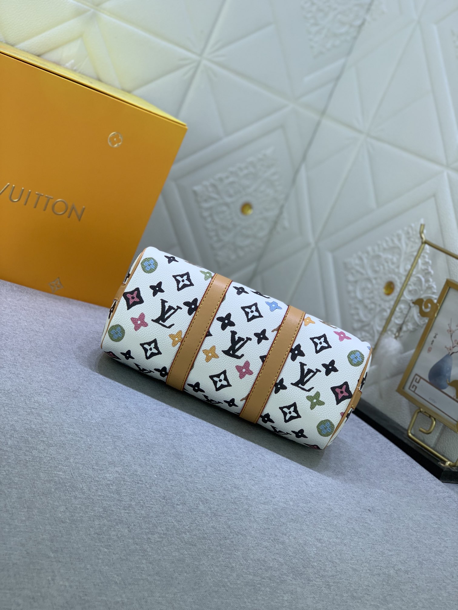 Louis Vuitton Monogram Eclipse Reverse Keepall 25 Travel Bags Size 25*15*11cm