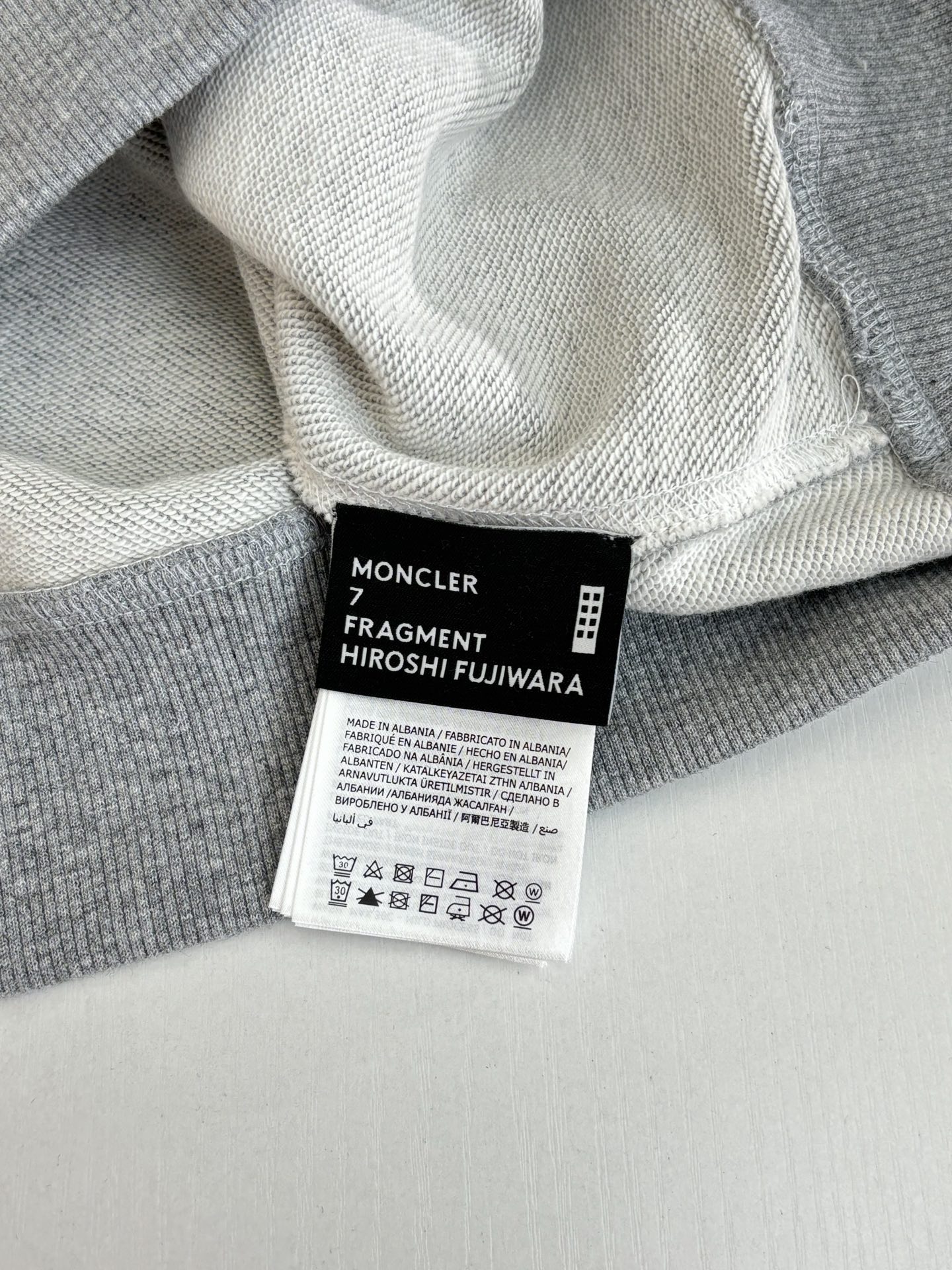 Moncler Unisex Sweatshirt Size S-XL