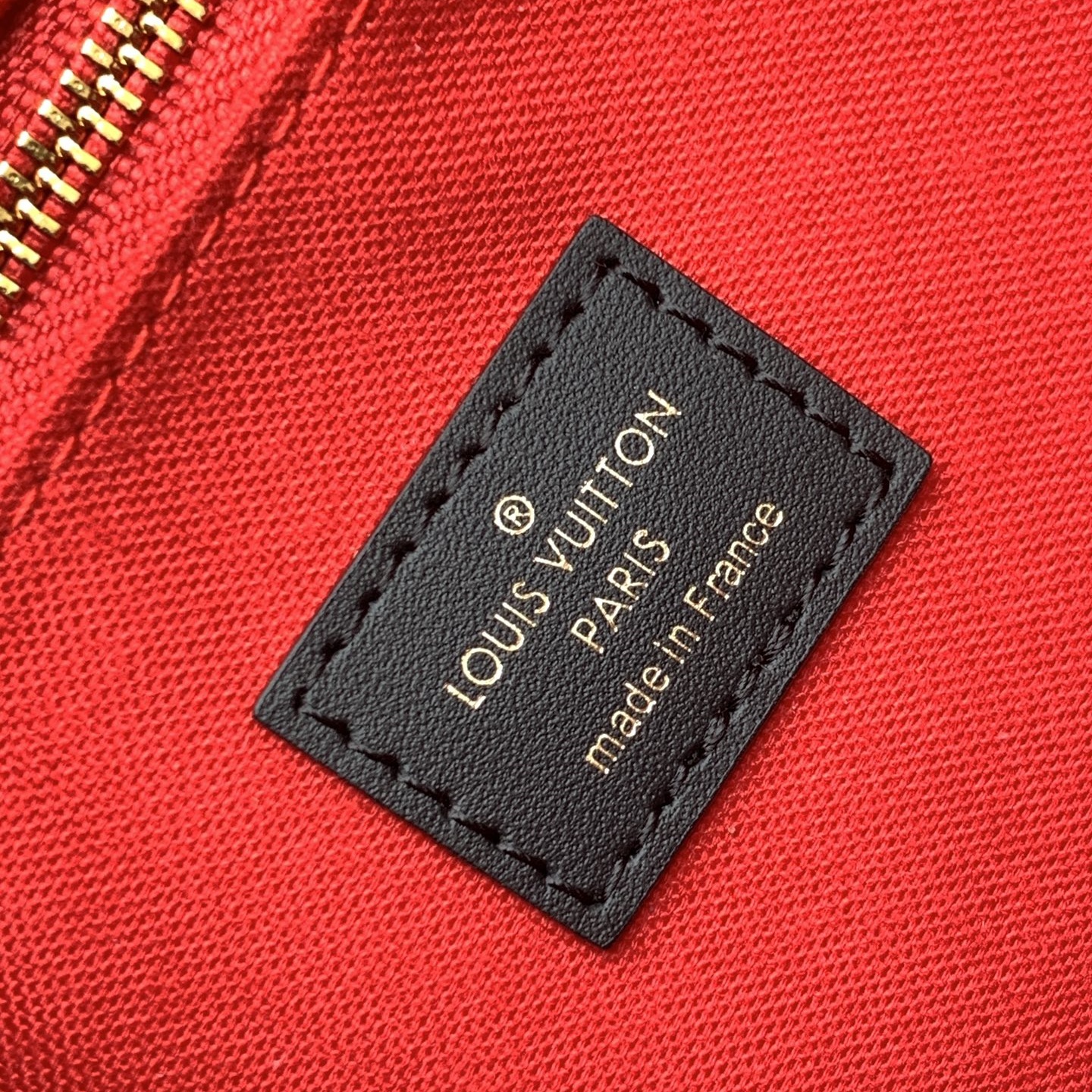 Louis Vuitton M46373 On The Go Shoulder Bags Size 25*19*11.5cm