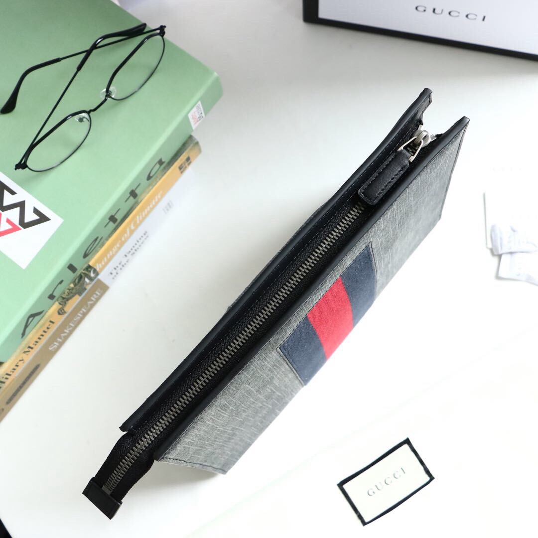 Gucci New GG Supreme Pouch Size 26*20*6cm Style 475316