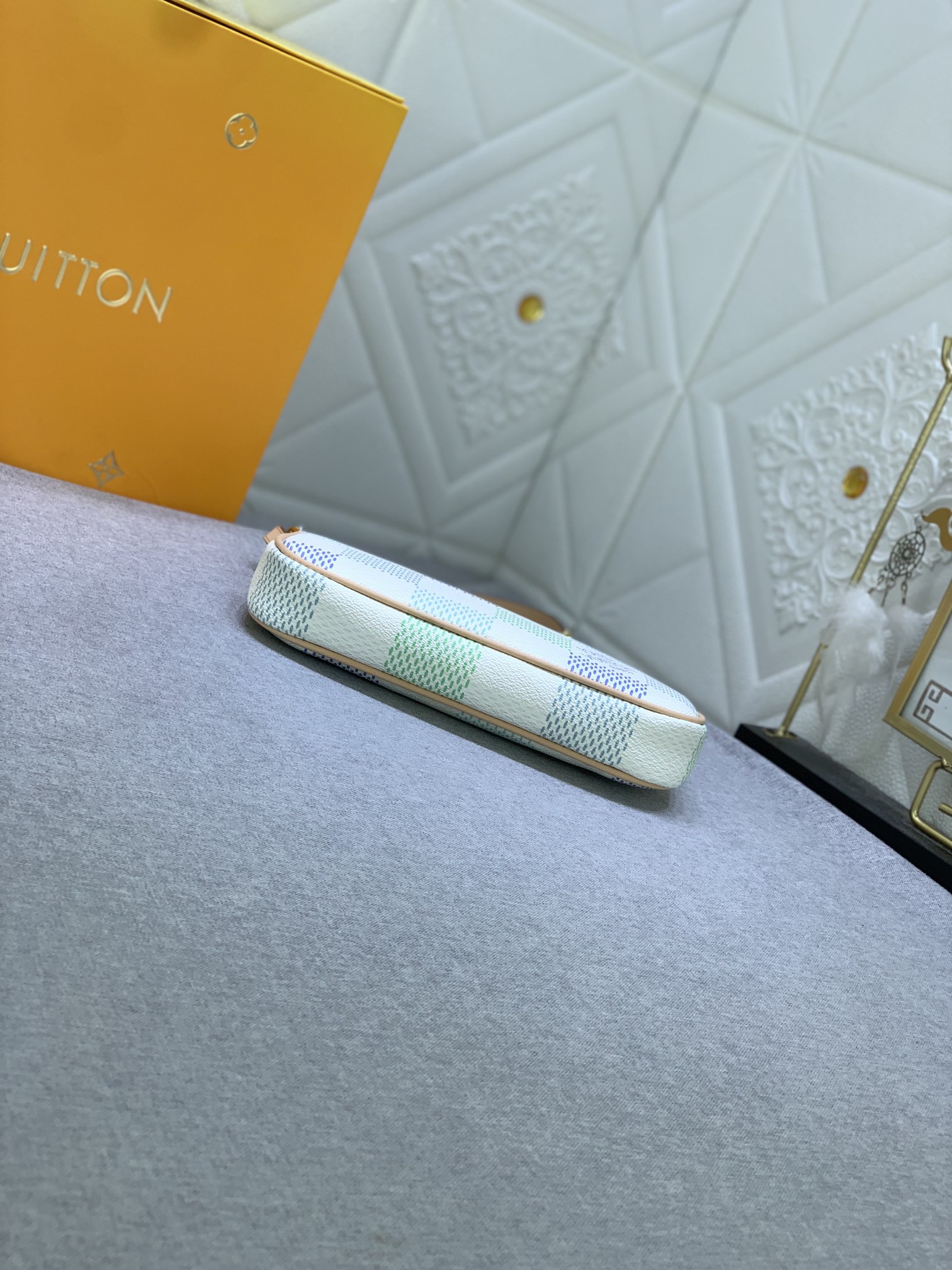 Louis Vuitton N40642 Pochette Accessoires Shoulder Bags Size 23*13*4cm