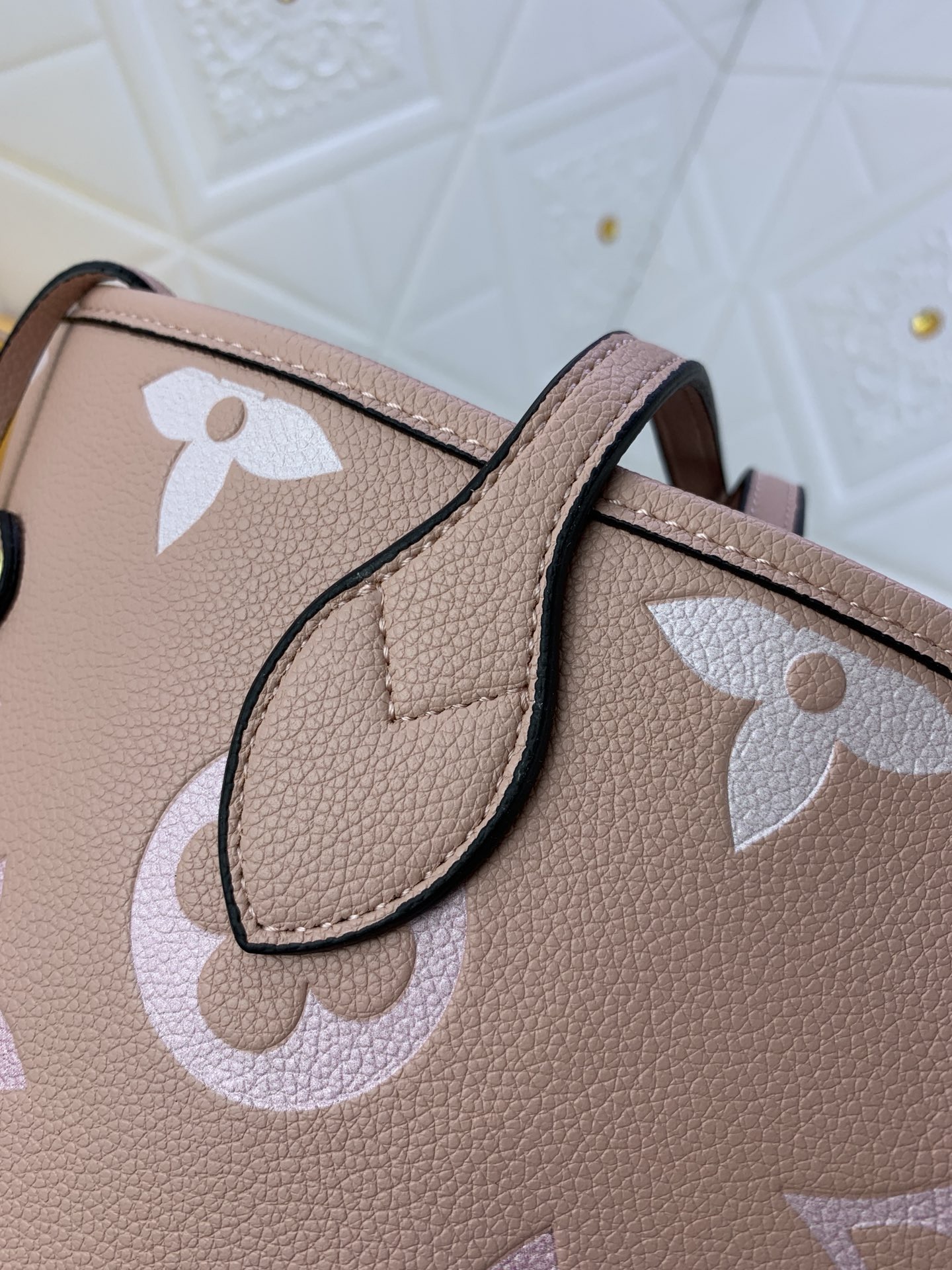 Louis Vuitton Shopping Bags 32*29*17cm