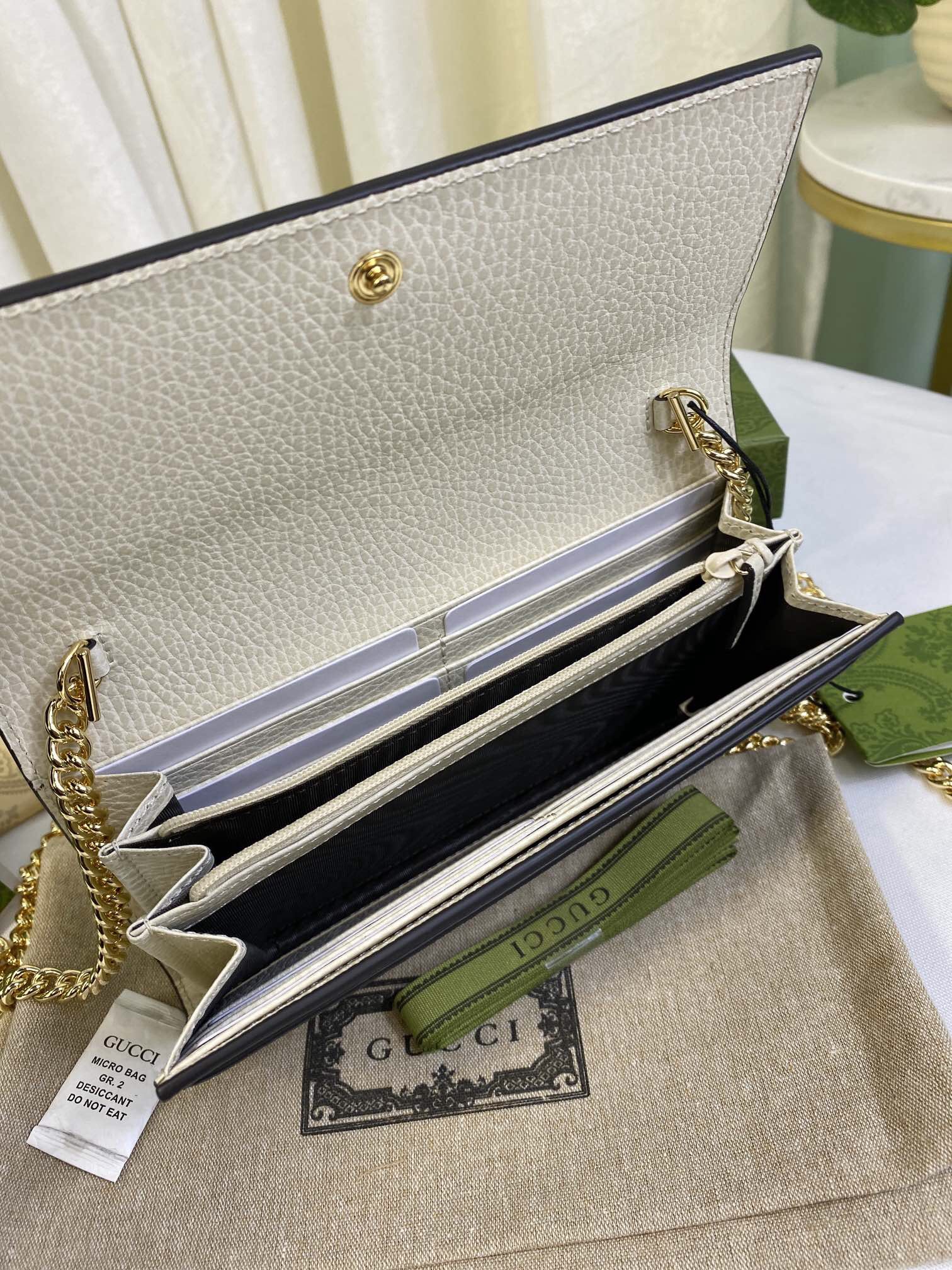 Gucci Chain Shoulder Bags Size 19*10*3cm