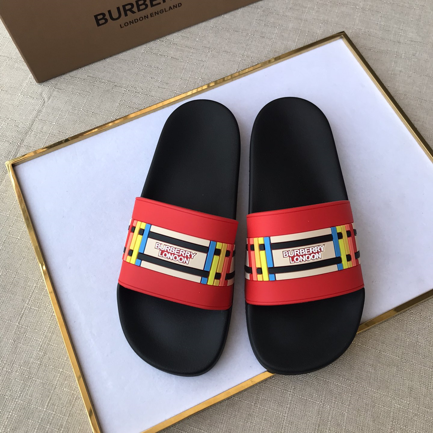 Burberry Mens Women Sandals Gr. 36-46