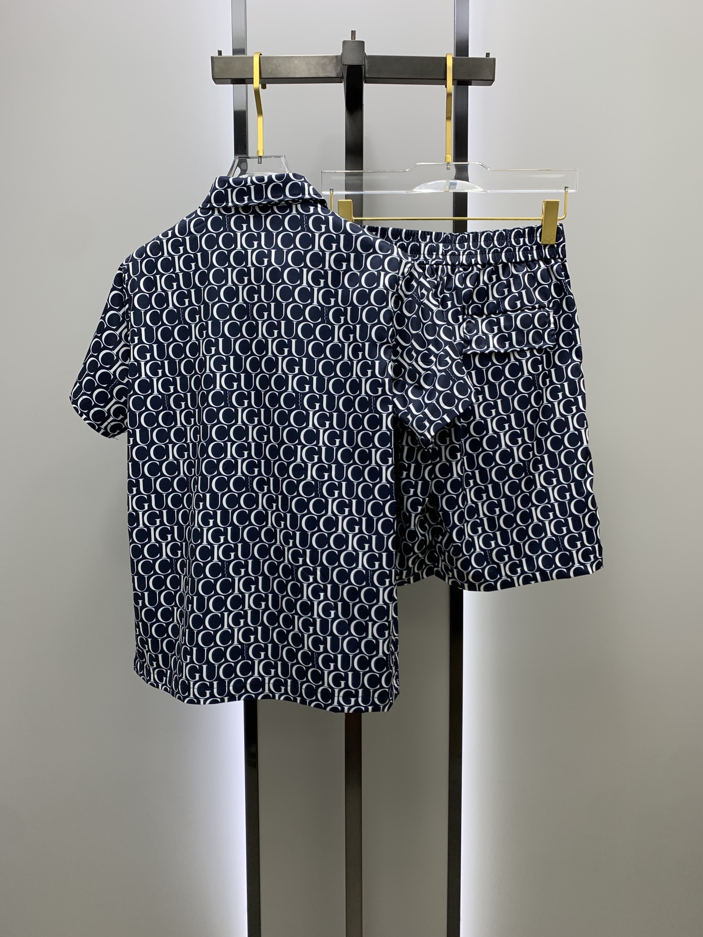 Gucci Sommeranzug Size M-XXL