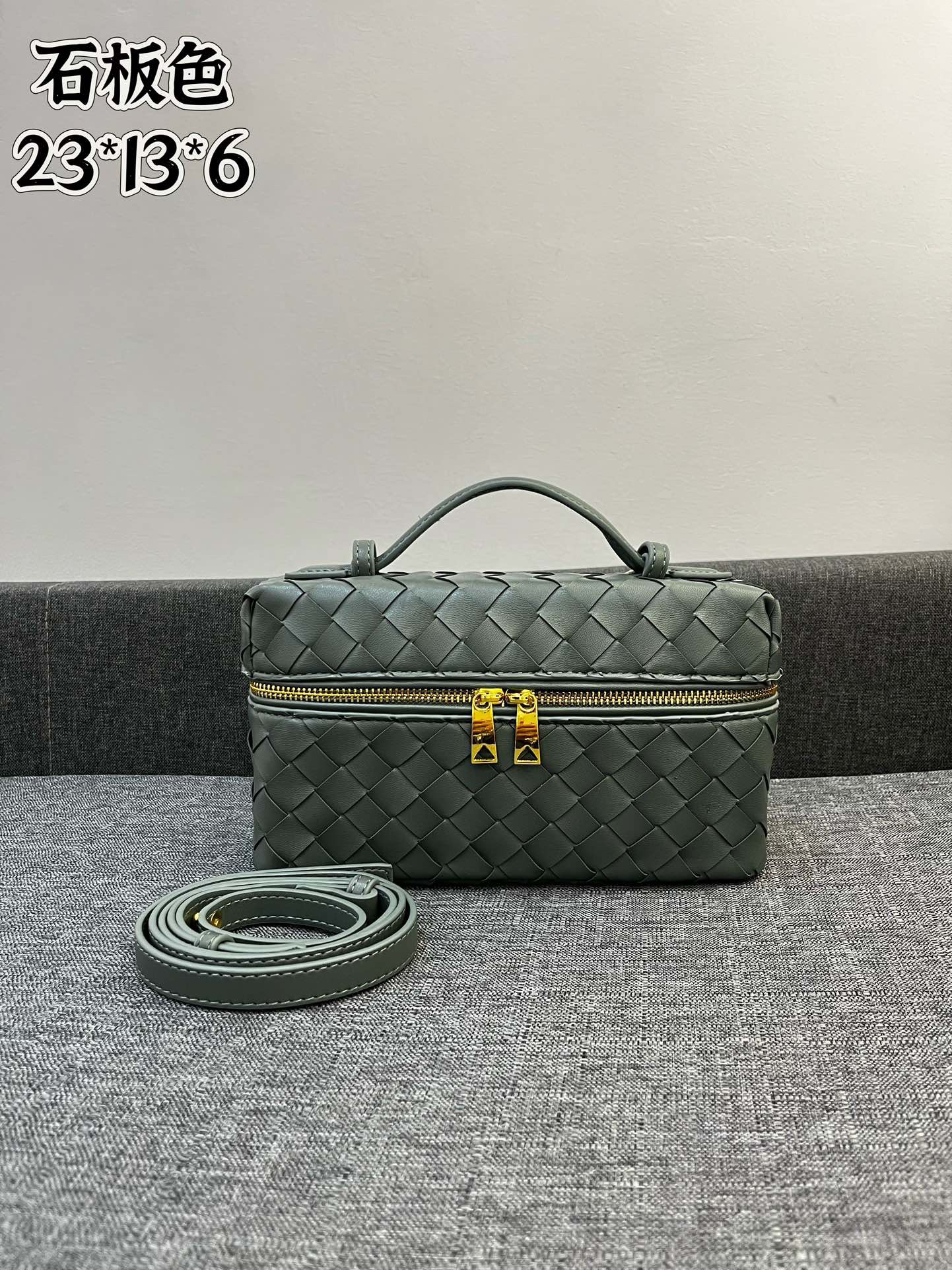 Bottega Veneta Vanity Case Shoulder Bags 24*13*6cm