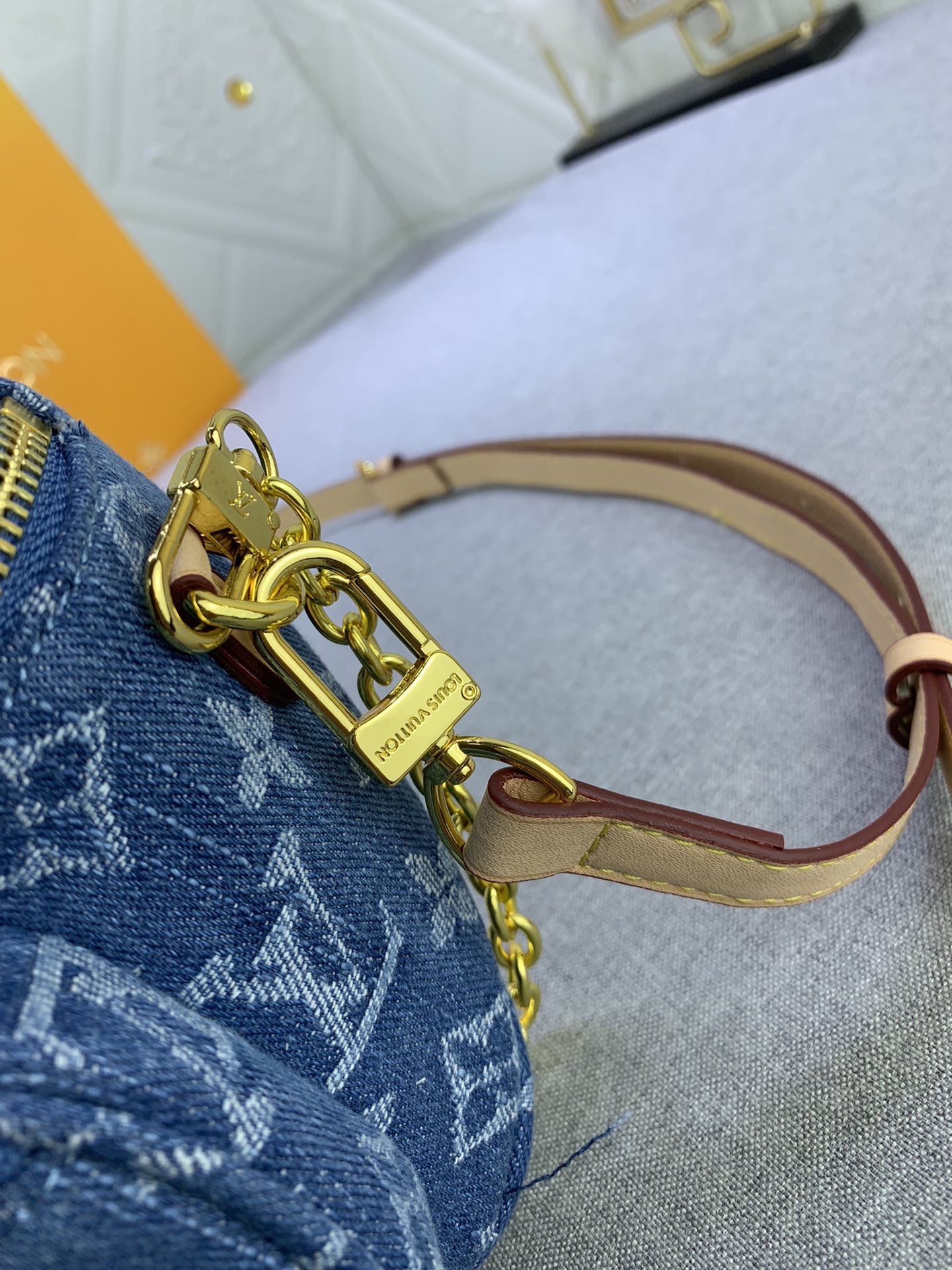 Louis Vuitton M82335 Mini Bumbag Shoulder Bags Size 17*12*9cm