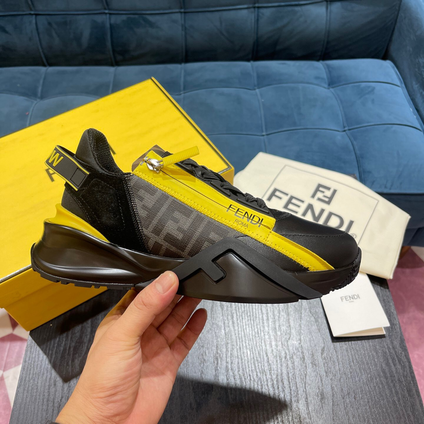 Fendi Flow Sneaker for Men Size 39-45  5-Color