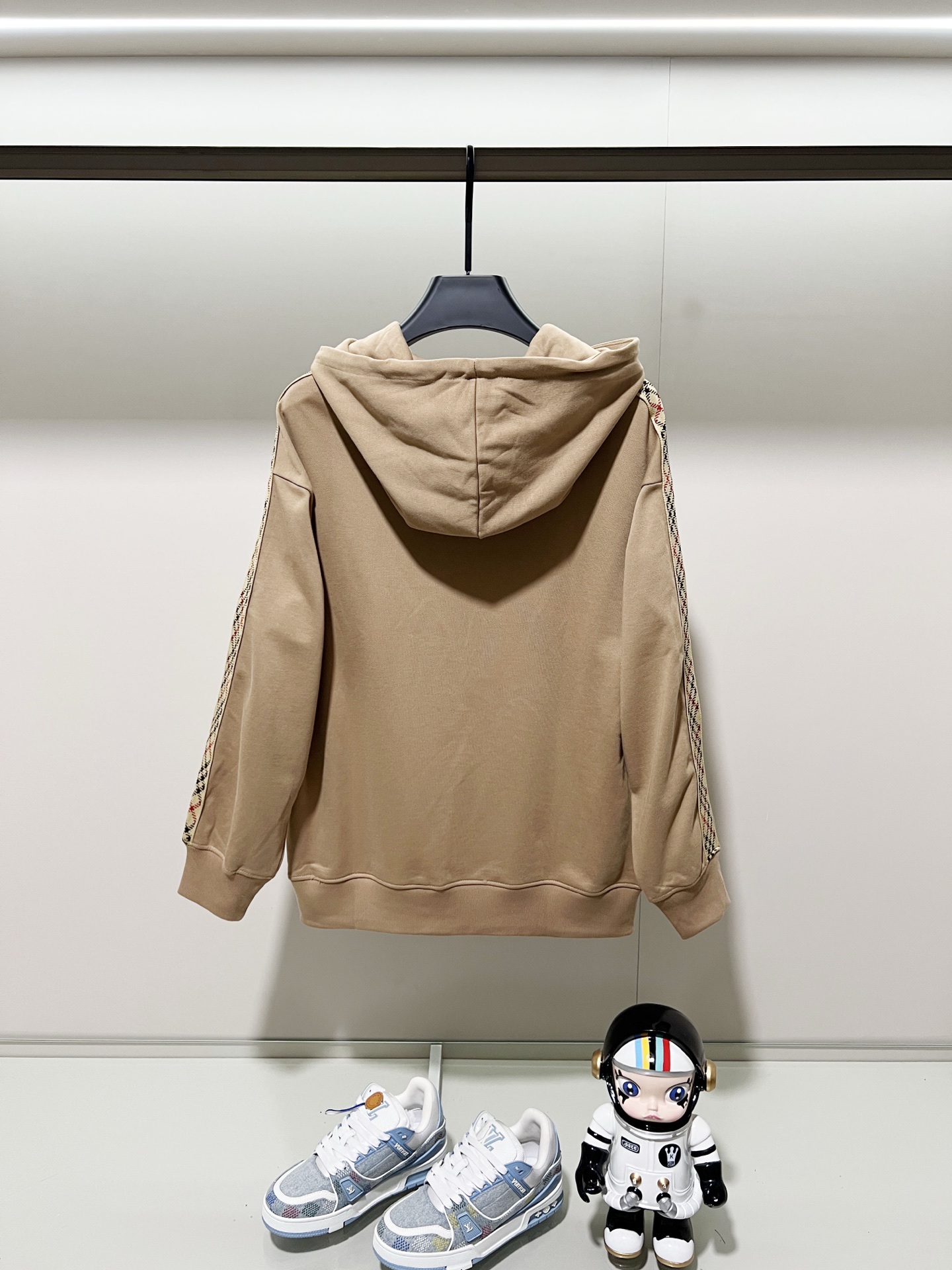 Burberry Unisex Sweatshirt Size S-XL